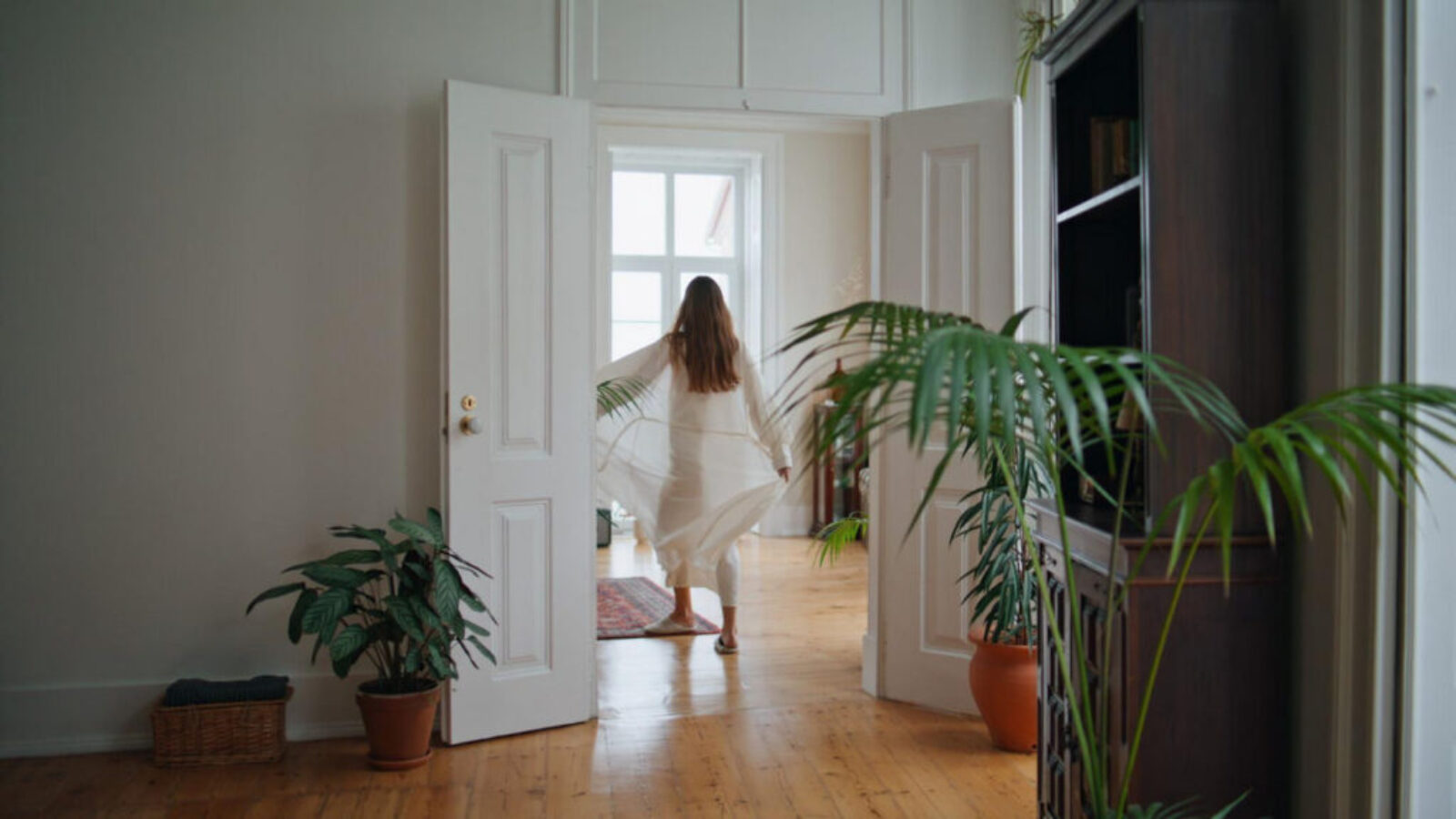 podłoga skrzypi po cyklinowaniu